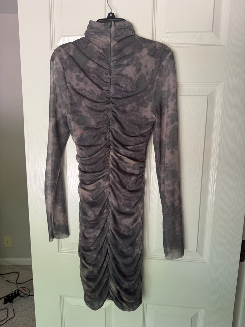 Zara Gray size Small Ruched Long-Sleeve Bodycon Dress - Picture 6 of 8